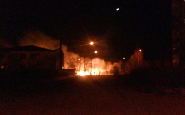 В спальном районе Запорожья - сильный пожар Фото № 3 В спальном районе Запорожья - сильный пожар Фото № 3