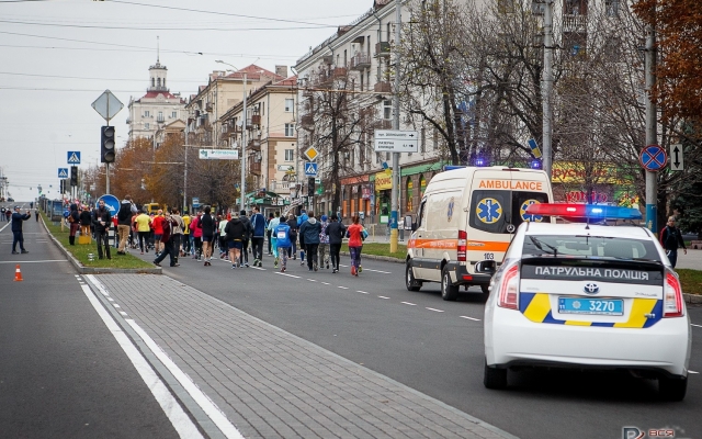 В сети появились лучшие кадры марафона в Запорожье (ФОТО) Фото № 3 В сети появились лучшие кадры марафона в Запорожье (ФОТО) Фото № 3