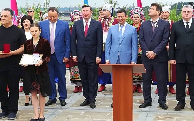О чем рассказал запорожцам Луценко на Хортице (ФОТО) Фото № 10 О чем рассказал запорожцам Луценко на Хортице (ФОТО) Фото № 10