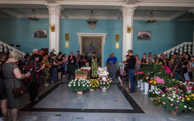Появились фото с похорон погибших в ДТП матери и ребенка Фото № 33 Появились фото с похорон погибших в ДТП матери и ребенка Фото № 33