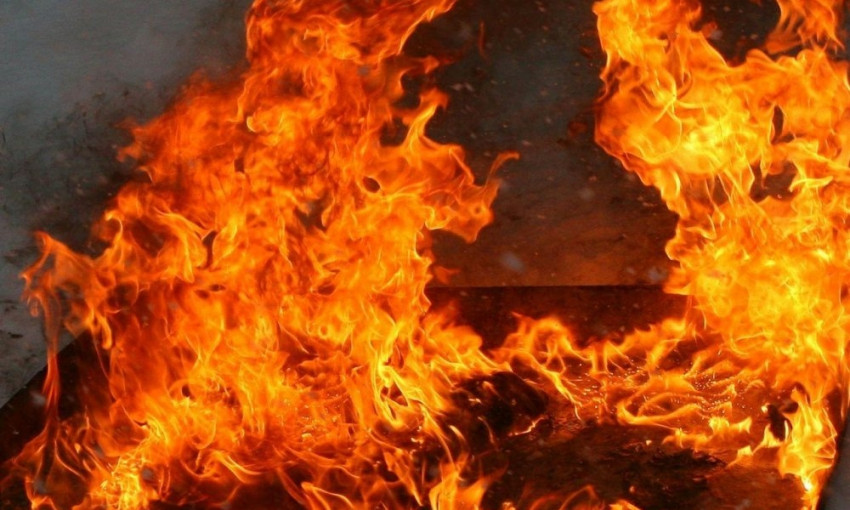 Сегодня в Запорожье загорелся дом (ВИДЕО)
