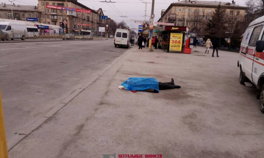 Возле ТРЦ "Украина" обнаружен труп. Новые подробности происшествия