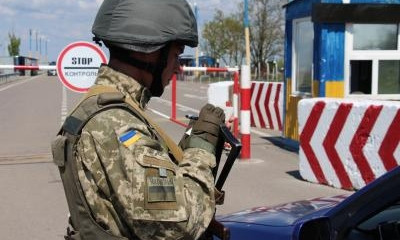 На административной границе с АР Крым русская оккупационная власть приостановила пропускные операции
