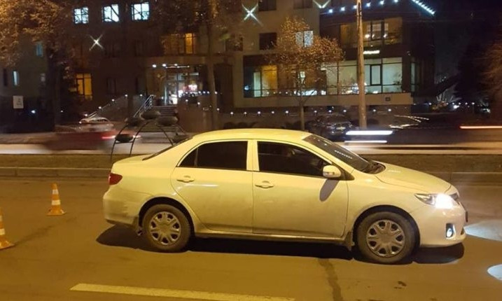 В Запорожье водитель легковушки уснул за рулём (ФОТО)
