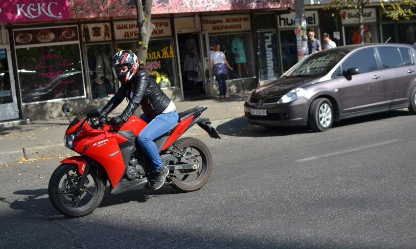 Запорожец просит найти угнанный мотоцикл (ФОТО)