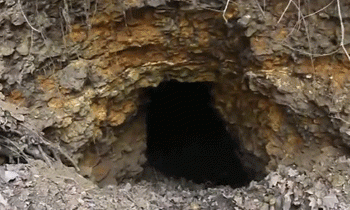 В Запорожской области диггер исследовал старинные пещеры христианской секты (ВИДЕО)