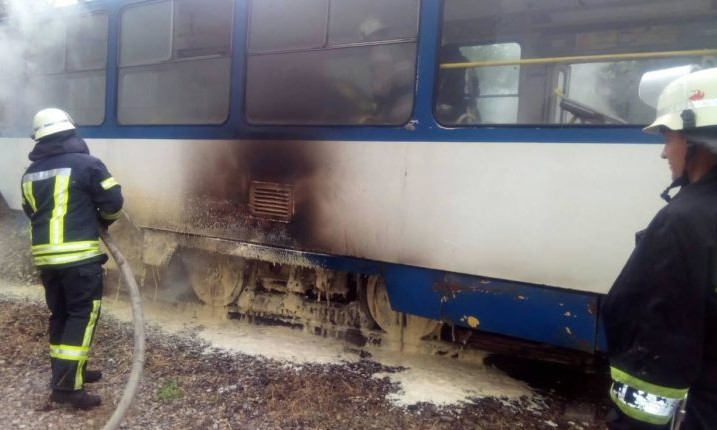 В Запорожье снова горят трамваи (ФОТО)