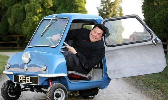 В запорожском музее появился самый маленький автомобиль (ФОТО)