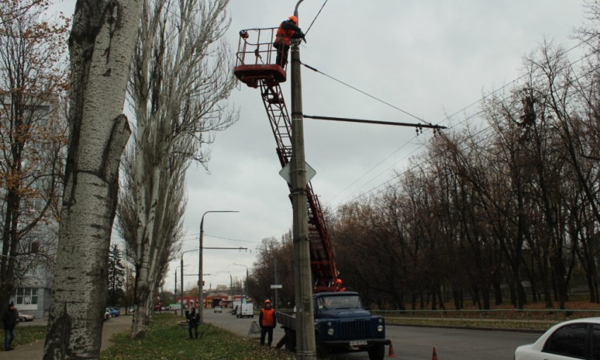 На одной из запорожских улиц появилось новое освещение (ФОТО)