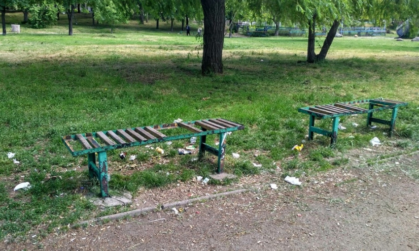 Фотофакт: Запорожцы возмущены состоянием парка в центре города