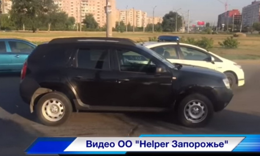 ДТП в Запорожье с участием полицейского автомобиля (ВИДЕО)