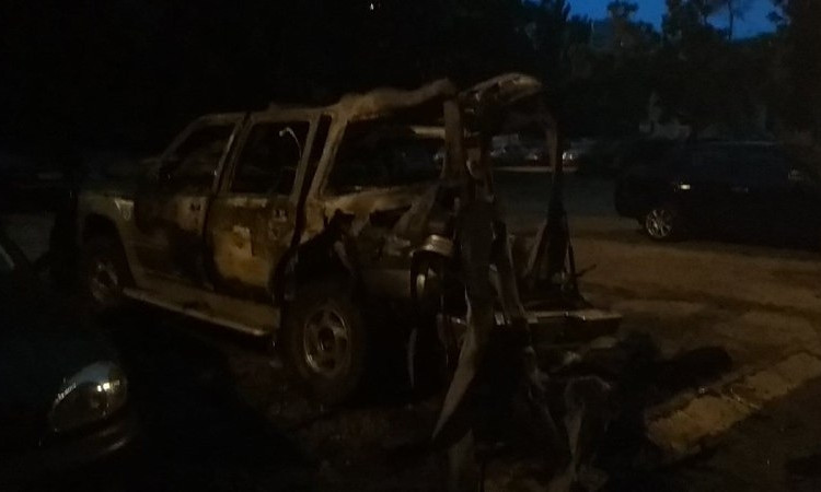 В Хортицком районе этой ночью сожгли машину (ФОТО)