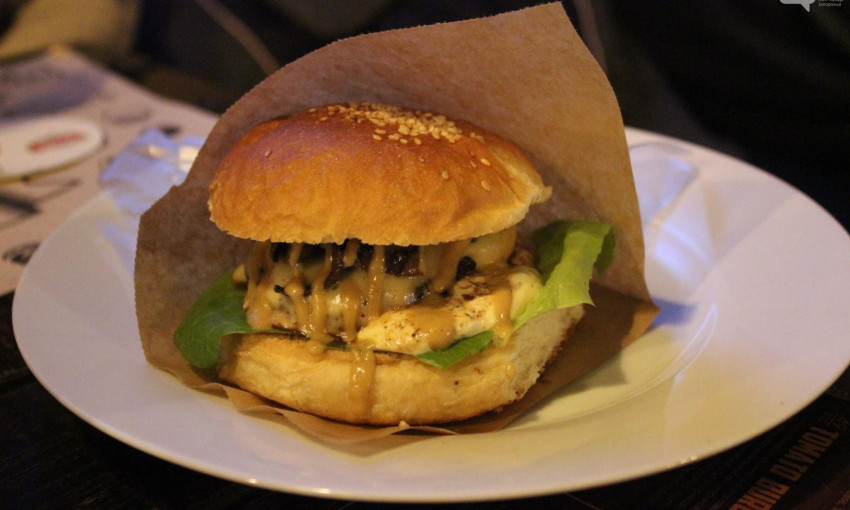Действительно ли "Heavy burger" - это так вкусно? (ФОТО)