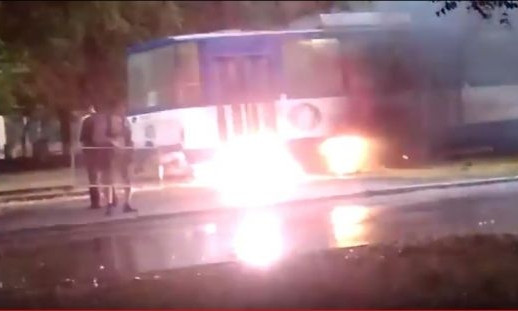 Давно не горели: В Запорожье снова вспыхнул трамвай (ФОТО, ВИДЕО)