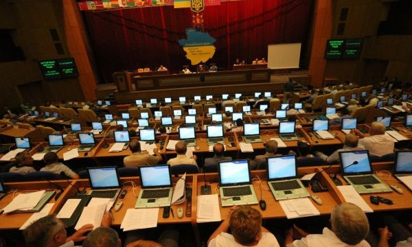 Запорожские депутаты наконец-то признали ДНР и ЛНР террористическими организациями