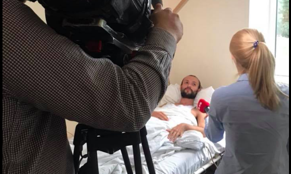 Избитый в Киеве запорожец дал интервью центральным каналам (ВИДЕО)