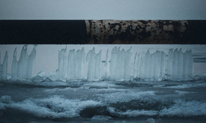 В сети опубликовали необычные фото "ледяного" Запорожья