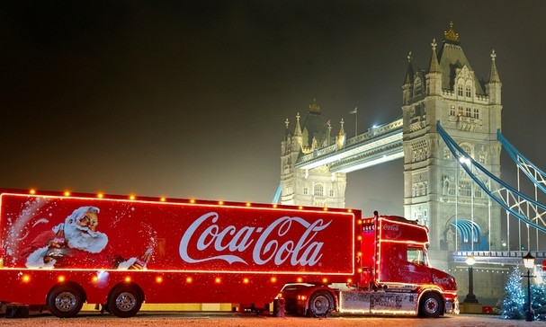 В Запорожье высмеяли новогодний фургон "Coca-Cola" (ФОТО)