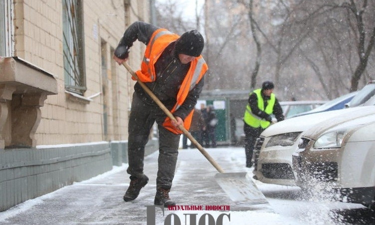 В Запорожье на уборку тротуаров потратят более 5 млн. грн.