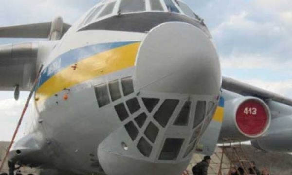 Скандал: На запорожском аэродроме разобрали и пытались вывезти военные самолеты