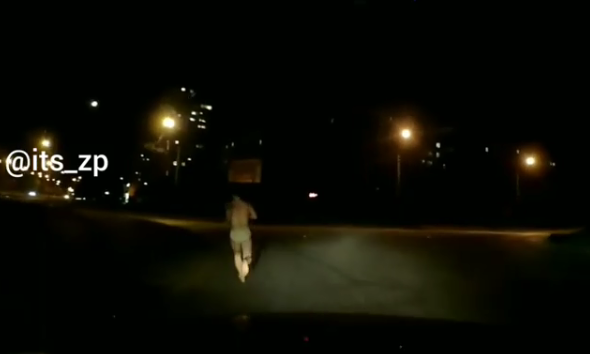 Курьезы: На Бабурке ночью бегал мужчина в трусах (ВИДЕО)