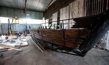 Запорожцам покажут старинные корабли, поднятые с дна Днепра
