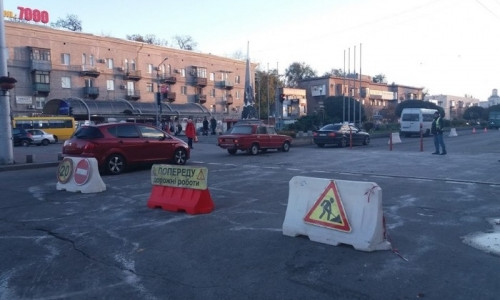 В Запорожье коллапс: Горожане не могли уехать домой с проспекта (ФОТО)
