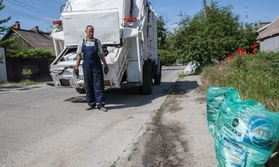 В Запорожье поменялись правила вывоза мусора из частного сектора (ФОТО)