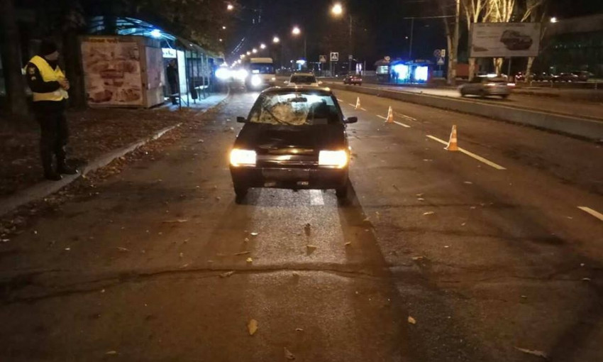 32-летняя женщина-водитель сбила 18-летнюю девушку-пешехода (ФОТО)