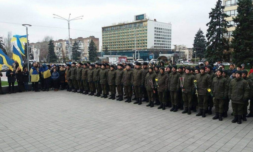 Во время митинга на чиновника кричали "Титушка ахметовский" (ФОТО)