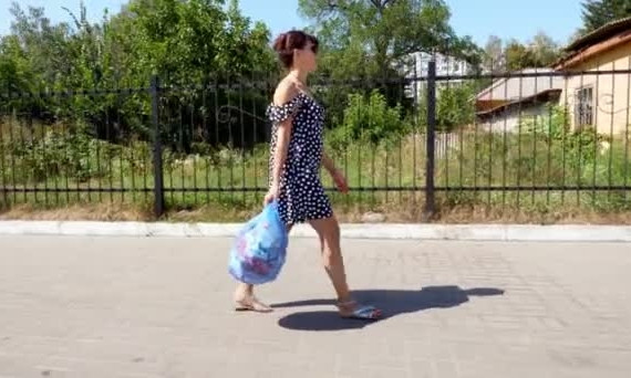 На запорожском курорте на женщину напали за то, что выбросила мусор к соседям
