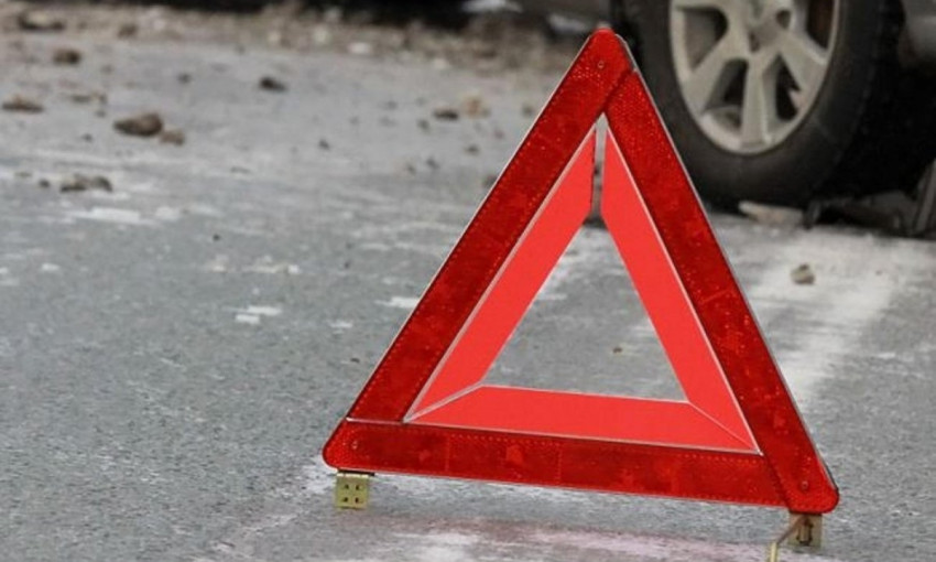В Запорожье разыскивают свидетелей аварии - водитель сбежал с места ДТП
