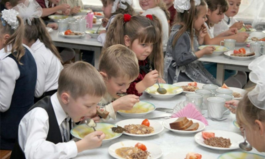 В Запорожье обсуждали вопрос бесплатного питания детей младших классов
