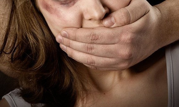 Под Запорожьем жестокое изнасилование женщины
