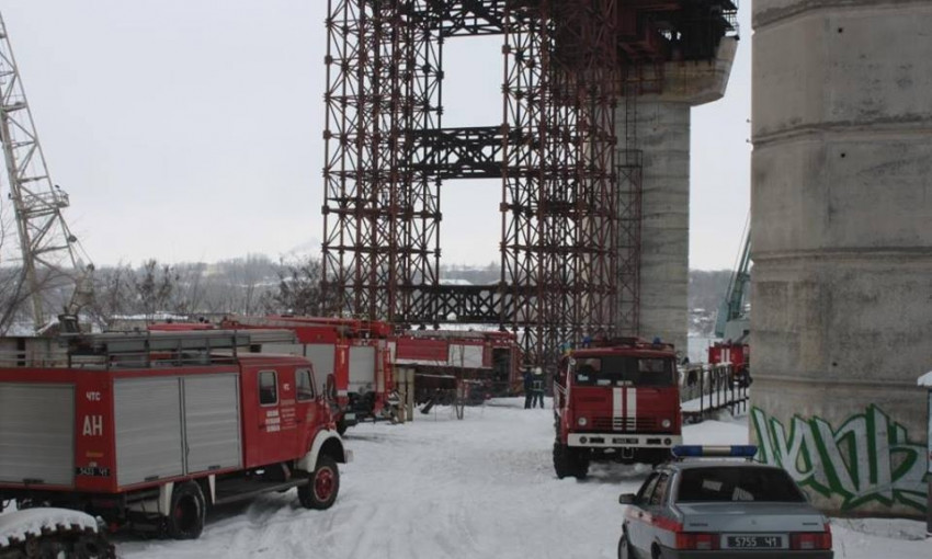 На запорожских мостах - пожар (ФОТО)