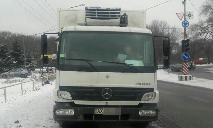 В Запорожье остановили грузовик с опасным грузом