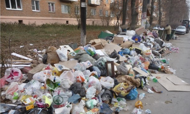 Запорожцы после себя оставили горы мусора (ФОТО)