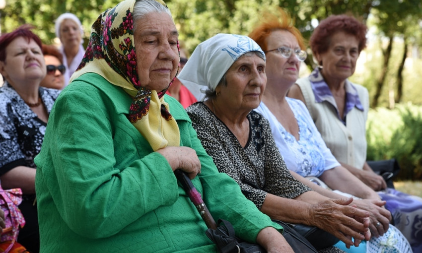 В Мелитополе и Запорожье прошел День православной бабушки.