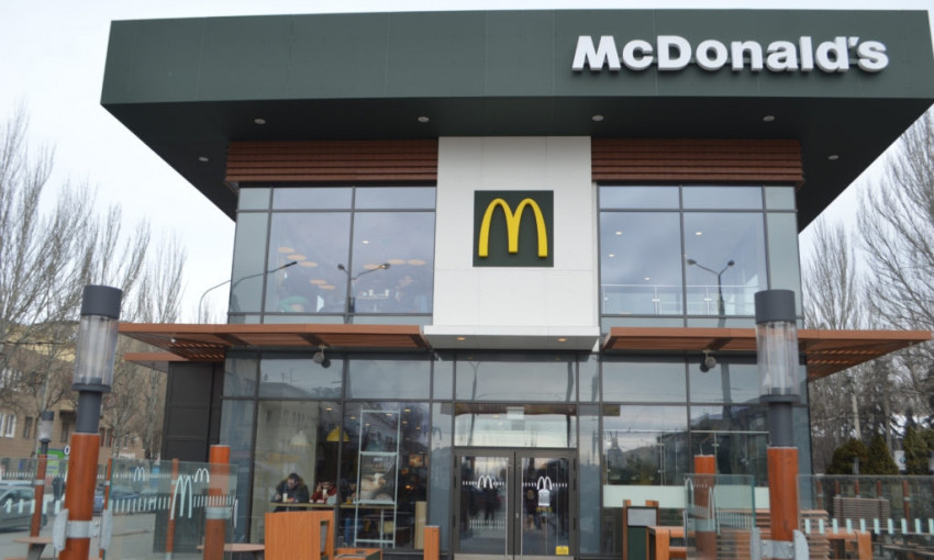 Без предупреждения закрылся «Макдональдс» в Запорожье