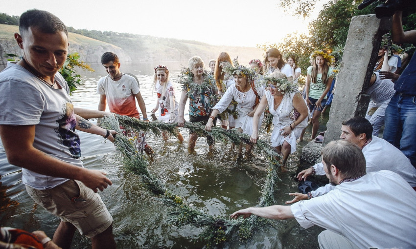 Опубликованы удивительные фото магического праздника в Запорожье