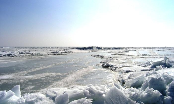 Настоящий шторм: Завораживающее видео Азовского моря 