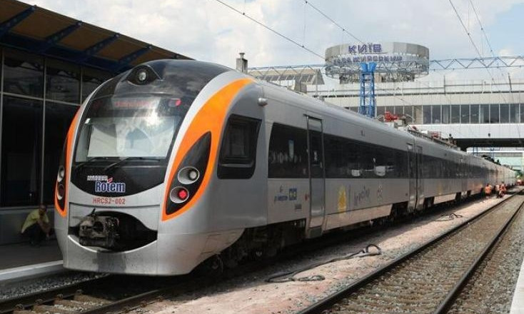 В Запорожье назначили дополнительные поезда из Киева