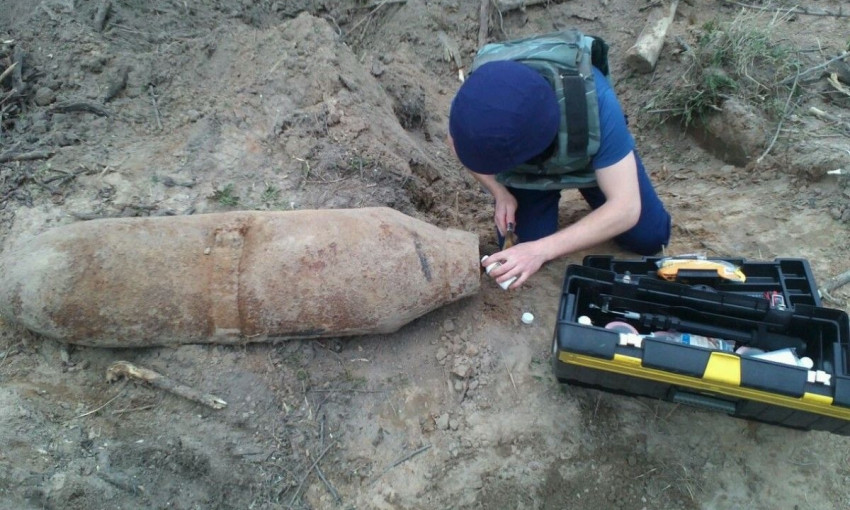 В Запорожской области специалисты обнаружили опасные снаряды