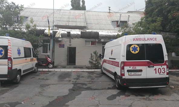 В Бердянске неизвестный напал на отделение скорой помощи