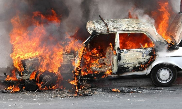 В Запорожье ночью сгорел легковой автомобиль