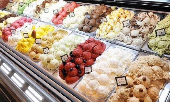Курьезы: Из кафе украли холодильник с мороженым (ФОТО)