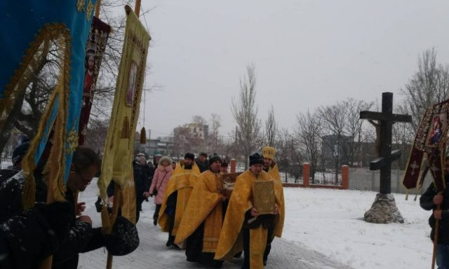 Крестный ход объединил жителей Мелитополя для общей молитвы (ФОТО) 