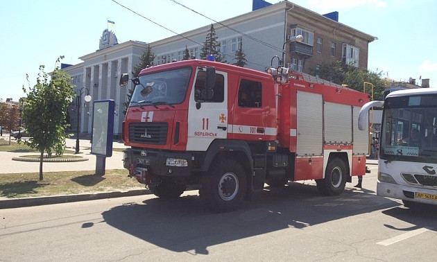 В Запорожской области из мэрии эвакуировали депутатов (ФОТО)