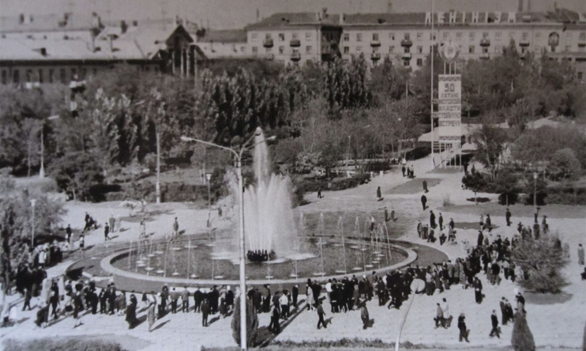 В сети опубликовали исторические фото площади Маяковского