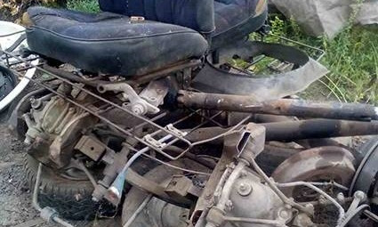 В Запорожской области водитель насмерть сбил двух пешеходов, после чего разобрал машину на запчасти (ФОТО)